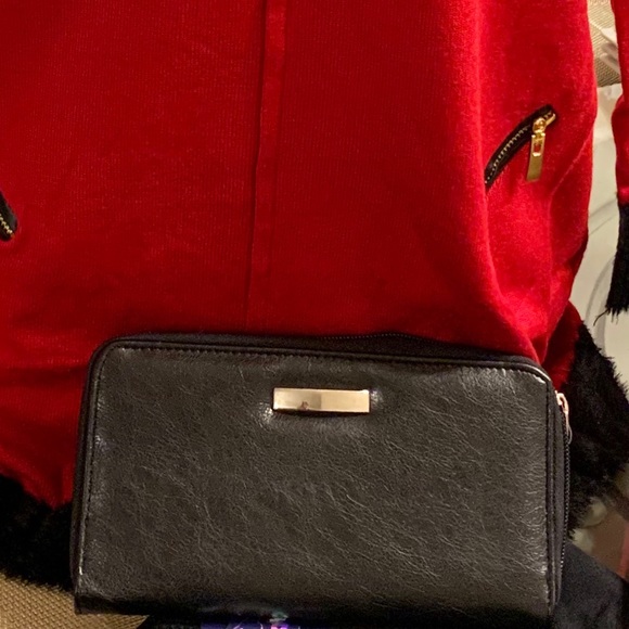 Black Faux Leather Wallet with Silver attachments - Picture 4 of 9